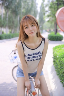 年轻的妈妈三